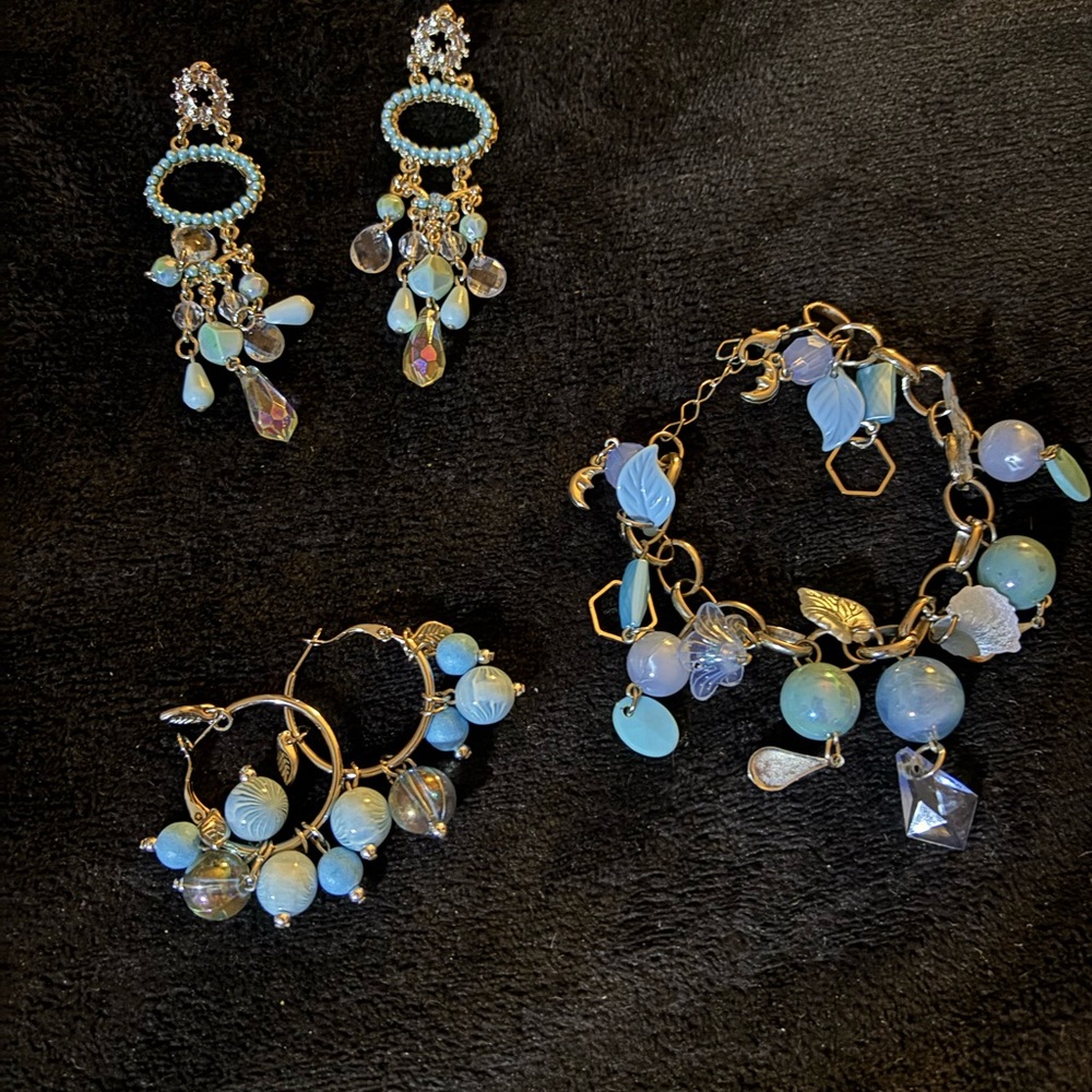 Elegant Blue Beaded Jewelry Set